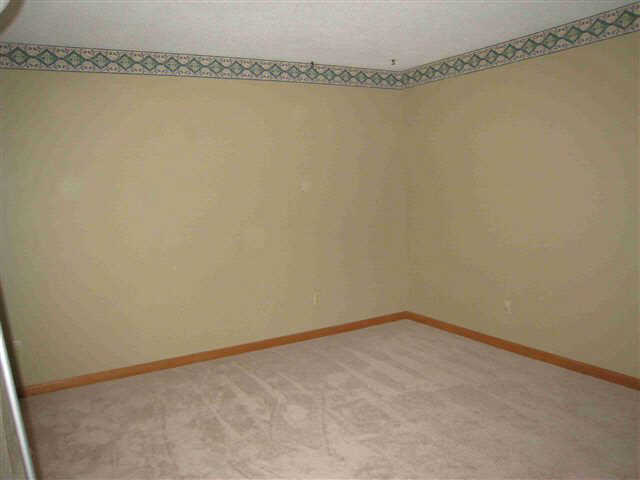 301 N Clark St, Auburn, IN 46706 photo 7