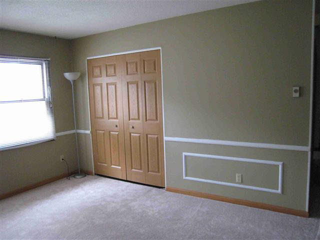 301 N Clark St, Auburn, IN 46706 photo 4