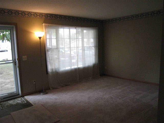 301 N Clark St, Auburn, IN 46706 photo 6