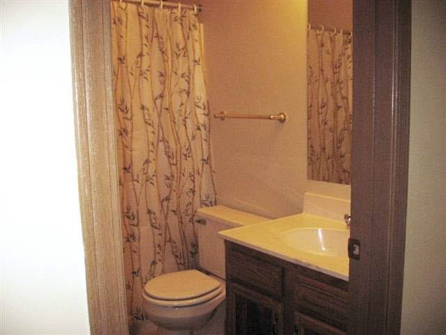105 Edglink Dr, Kendallville, IN 46755 photo 7