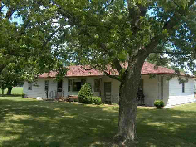 1025 E 250 N, Lagrange, IN 46761 photo 1