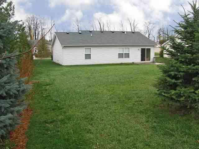 804 W Cora Ln, Fremont, IN 46737 photo 2