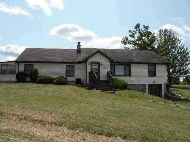 7710 E 300 N, Churubusco, IN 46723 photo 1