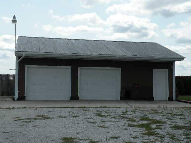 7710 E 300 N, Churubusco, IN 46723 photo 2