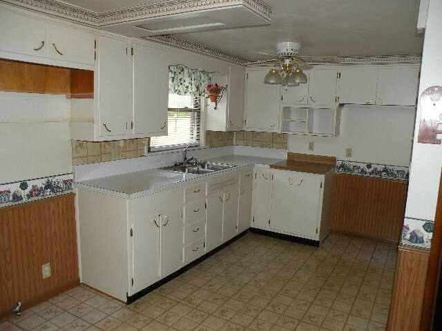 7710 E 300 N, Churubusco, IN 46723 photo 3