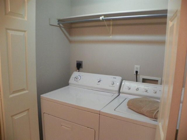 1002 Ashwood Dr, Auburn, IN 46706 photo 9