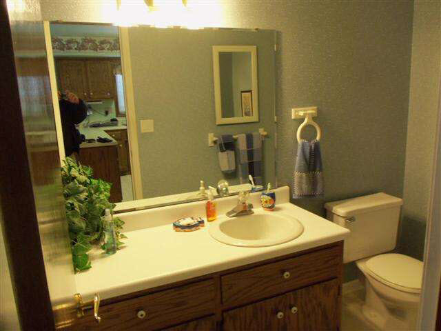 1101 Zimmerman Dr, Auburn, IN 46706 photo 2