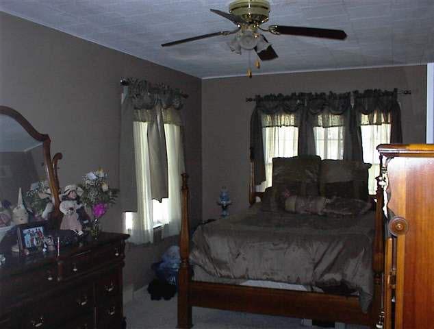437 N Park Ave, Kendallville, IN 46755 photo 8