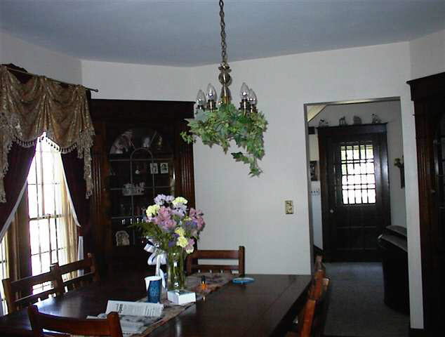 437 N Park Ave, Kendallville, IN 46755 photo 4