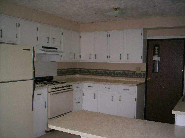 719 Walnut St, Lagrange, IN 46761 photo 2