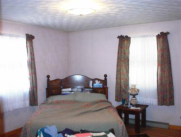 216 E Grove St, Kendallville, IN 46755 photo 4