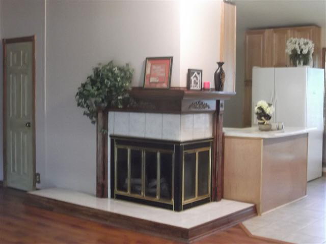 13 Thornwood Dr, Garrett, IN 46738 photo 5