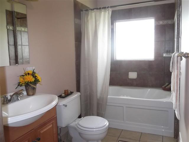 13 Thornwood Dr, Garrett, IN 46738 photo 10