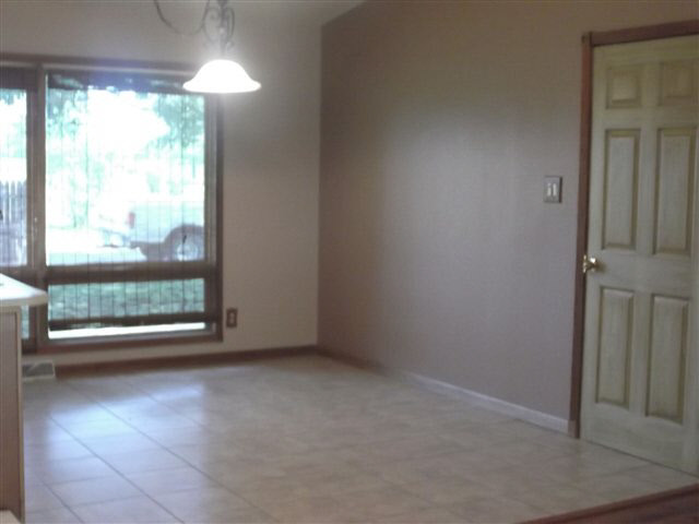 13 Thornwood Dr, Garrett, IN 46738 photo 9