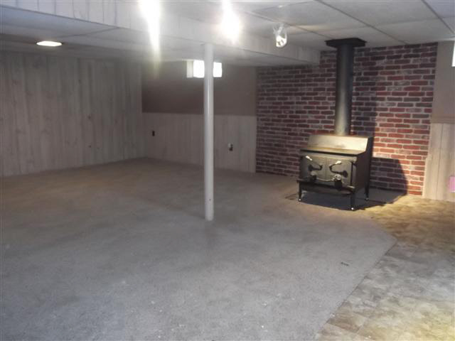 13 Thornwood Dr, Garrett, IN 46738 photo 16