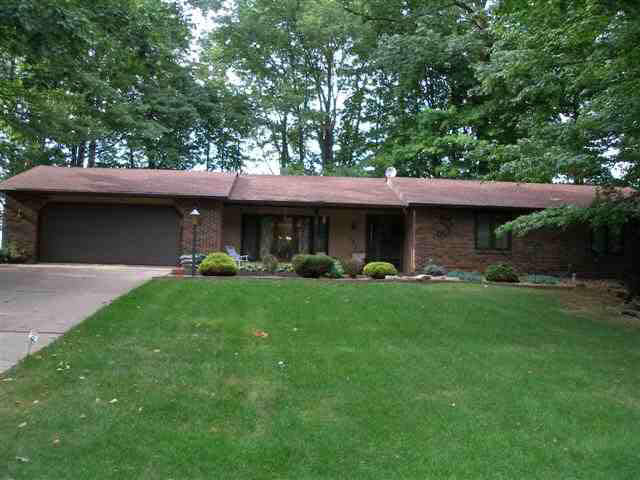 303 Woods Dr, Albion, IN 46701 photo 1