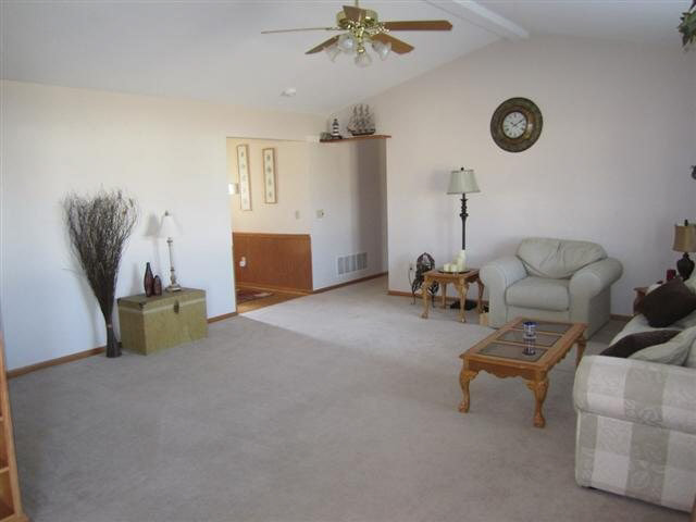 1205 Virginia Ln, Auburn, IN 46706 photo 6