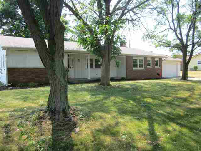 514 N Liberty Dr, Albion, IN 46701 photo 2