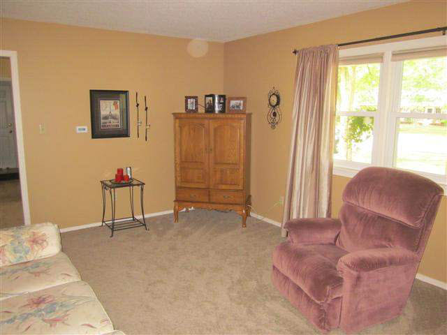 514 N Liberty Dr, Albion, IN 46701 photo 7