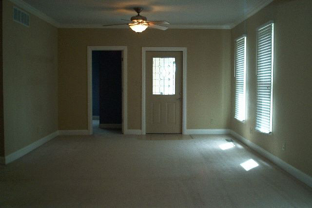 710 S Walsh St, Garrett, IN 46738 photo 3