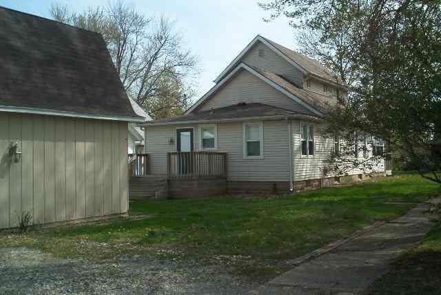 710 S Walsh St, Garrett, IN 46738 photo 9
