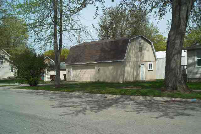 710 S Walsh St, Garrett, IN 46738 photo 7