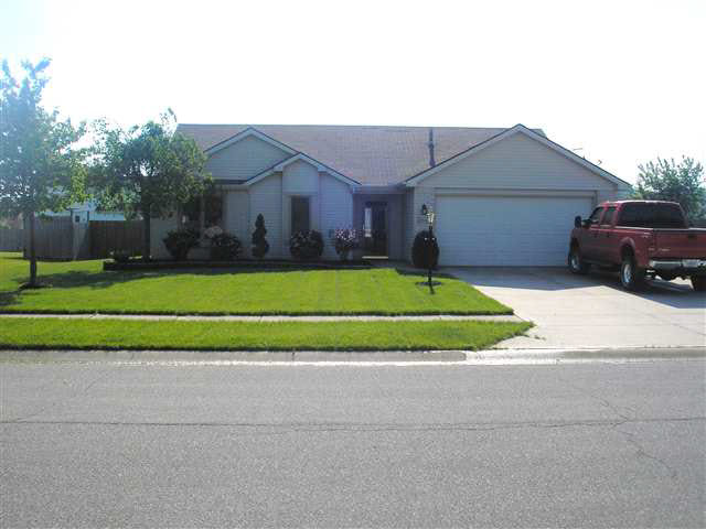 12834 Barley Knob Rd, Grabill, IN 46741 photo 1
