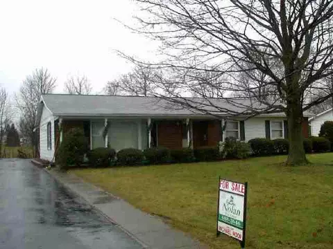 7438 S Brookside Dr, Hamilton, IN 46742 photo 1