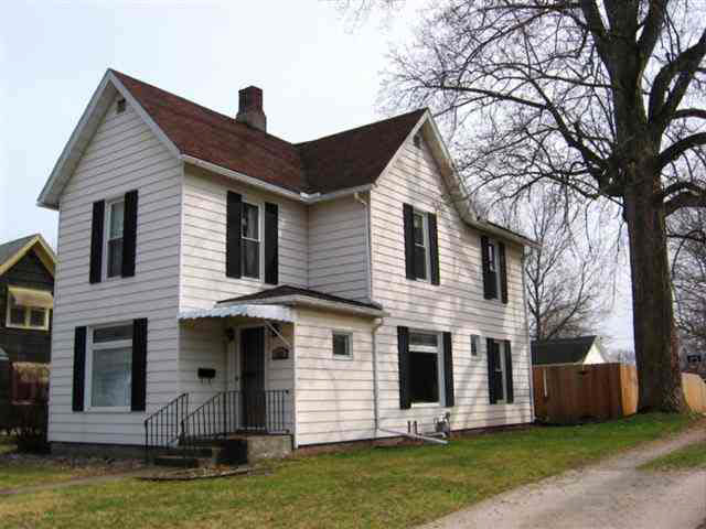 428 E Diamond St, Kendallville, IN 46755 photo 1