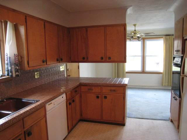 2032 Walden Dr, Auburn, IN 46706 photo 5