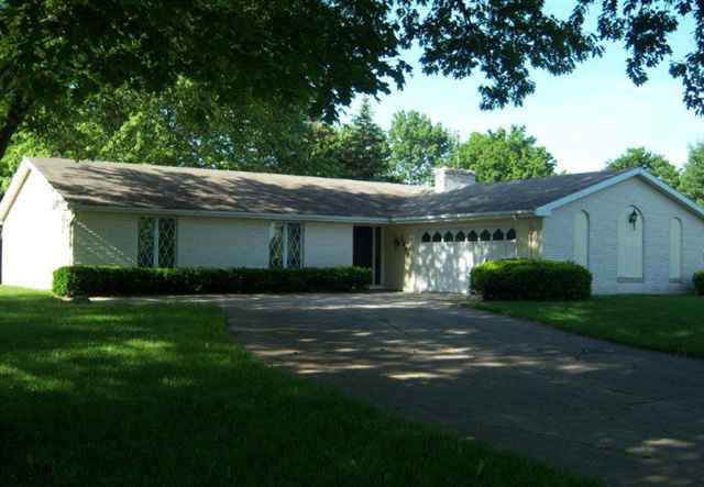 1817 Maple Ln, Garrett, IN 46738 photo 1