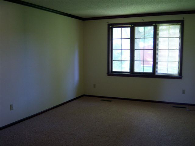 1817 Maple Ln, Garrett, IN 46738 photo 9
