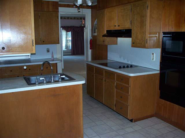 509 Sixth St, Howe, IN 46746 photo 11