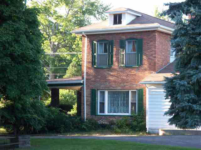 509 Sixth St, Howe, IN 46746 photo 1