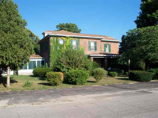 509 Sixth St, Howe, IN 46746 photo 4