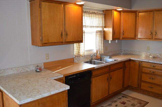 1595 W 100 N, Angola, IN 46703 photo 4