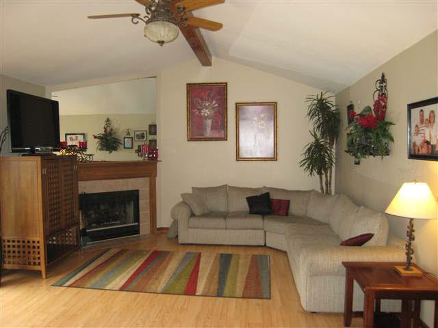1104 Elm St, Auburn, IN 46706 photo 8