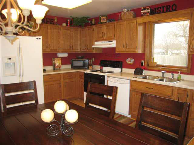 1104 Elm St, Auburn, IN 46706 photo 5