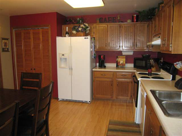 1104 Elm St, Auburn, IN 46706 photo 6