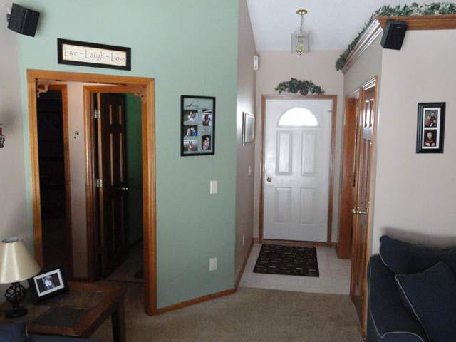 2114 Glen Hollow Dr, Auburn, IN 46706 photo 4