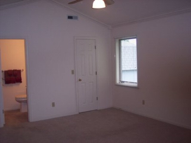906 Elm St, Auburn, IN 46706 photo 6
