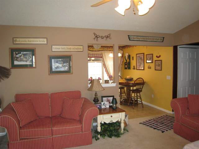 1411 Barrington Dr, Auburn, IN 46706 photo 4