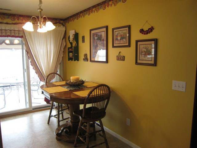 1411 Barrington Dr, Auburn, IN 46706 photo 3