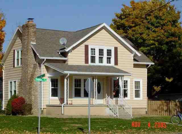 902 E 3rd, Auburn, IN 46706 photo 1