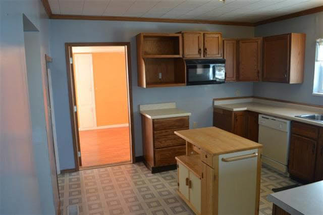 3180 E 800 N, Kendallville, IN 46755 photo 4