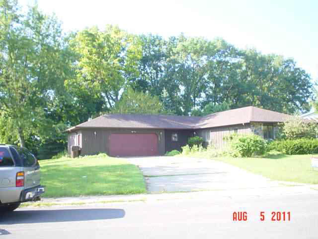 700 Bluffview Dr, Angola, IN 46703 photo 1