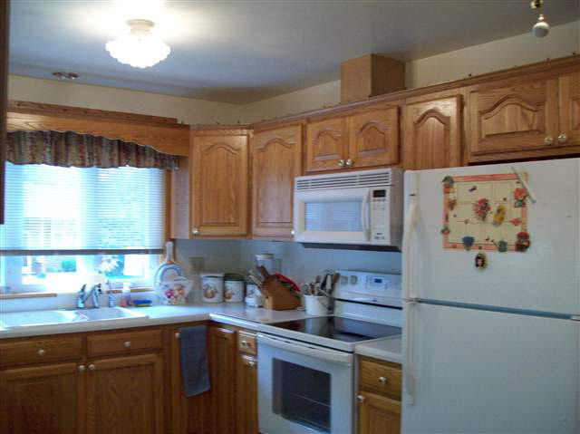 343 W Grant St, Lagrange, IN 46761 photo 3