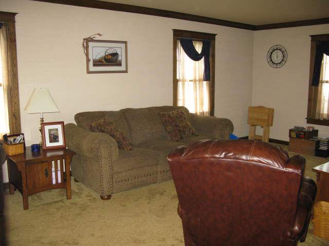 320 N John St, Butler, IN 46721 photo 2