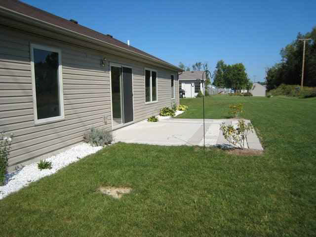 1304 Virginia Ln, Auburn, IN 46706 photo 9