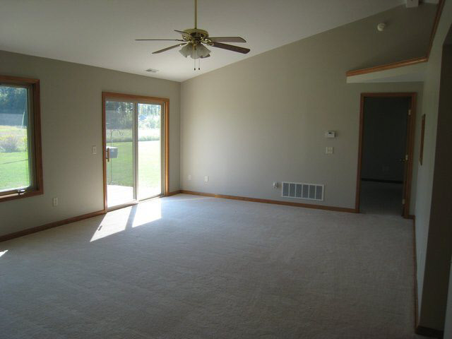 1304 Virginia Ln, Auburn, IN 46706 photo 5
